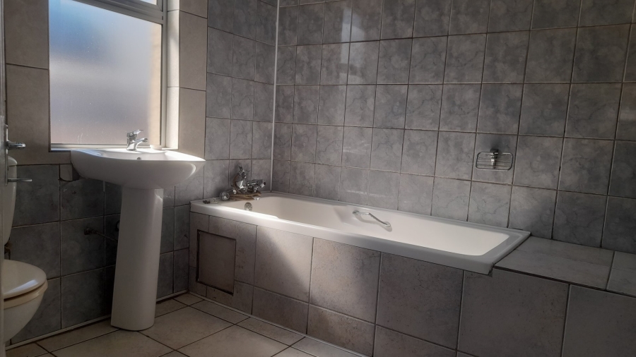 7 Bedroom Property for Sale in Quigney Eastern Cape